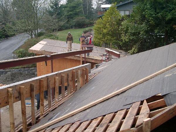 IMGP1111.JPG - Installing the steel